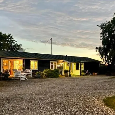 Beautiful Log House With A Pool In South Funen Dom wakacyjny Vester-Skerninge