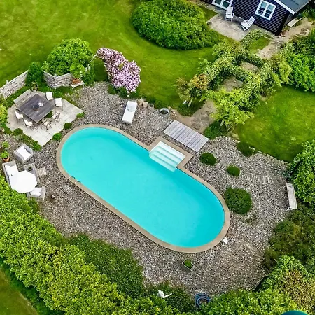 Beautiful Log House With A Pool In South Funen Dom wakacyjny Vester-Skerninge